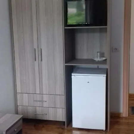 Gkezos Apartament